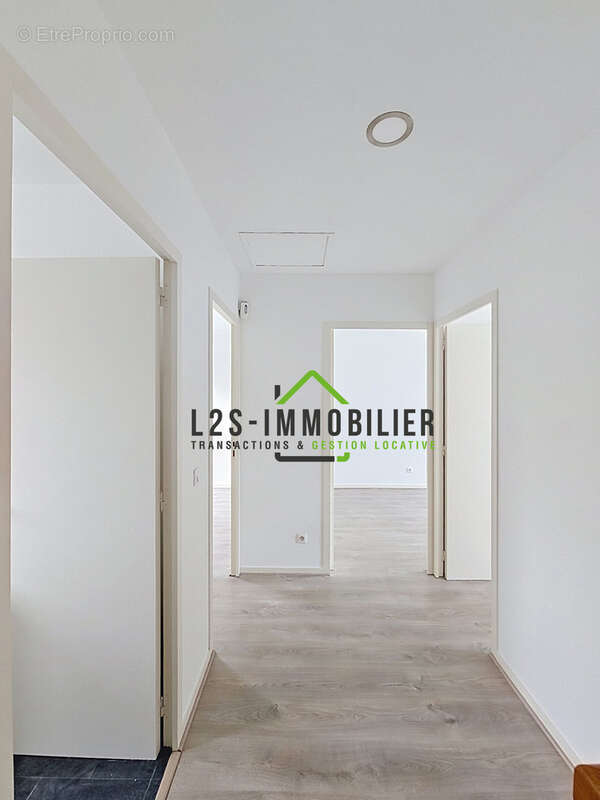 L2S IMMOBILIER MAISON F5 de 87 m2 (99 m2 avec véranda) avec Garage / Construction de 2015 - photo 6