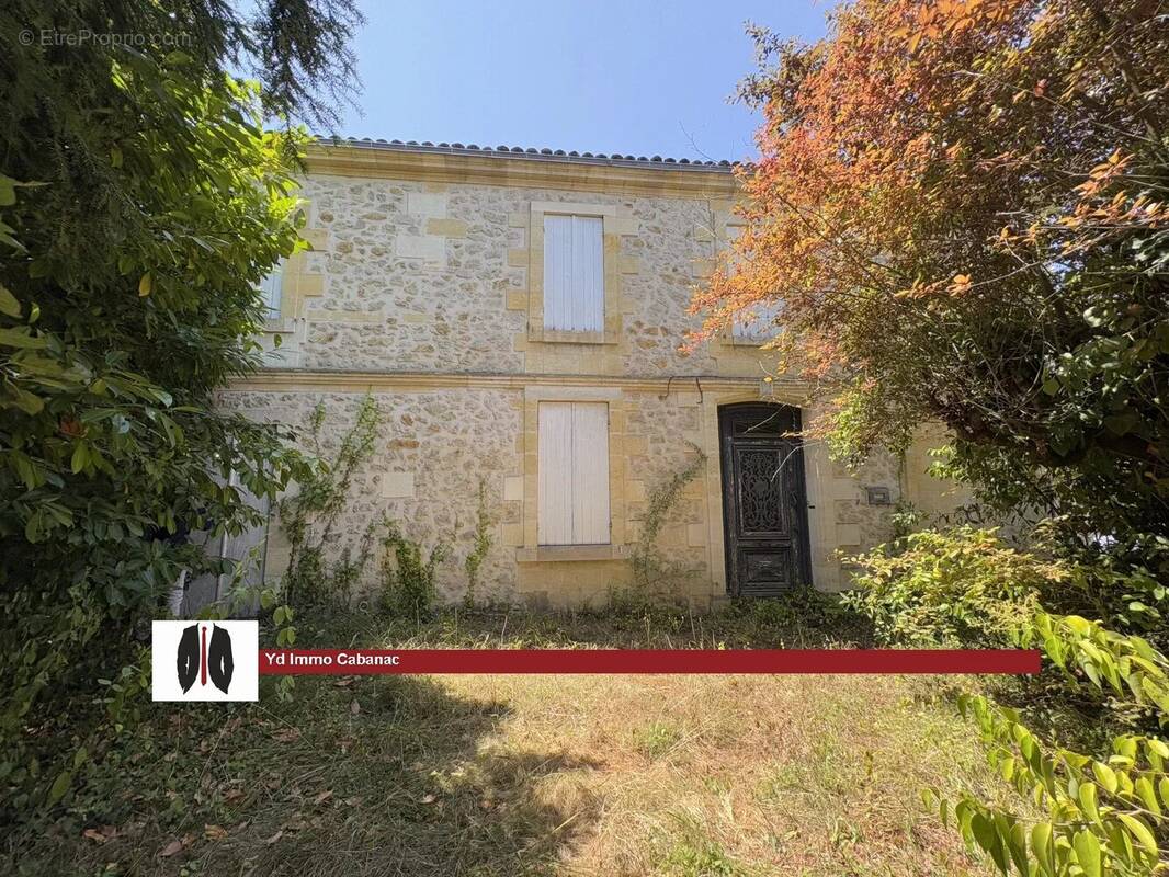 Ensemble immobilier de caractère à fort potentiel – Castres-Gironde - photo 1