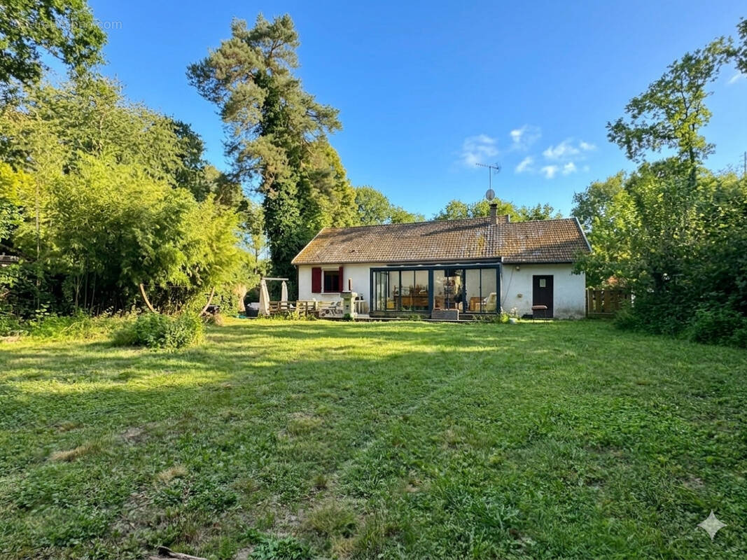 Maison à FERRIERES-EN-GATINAIS