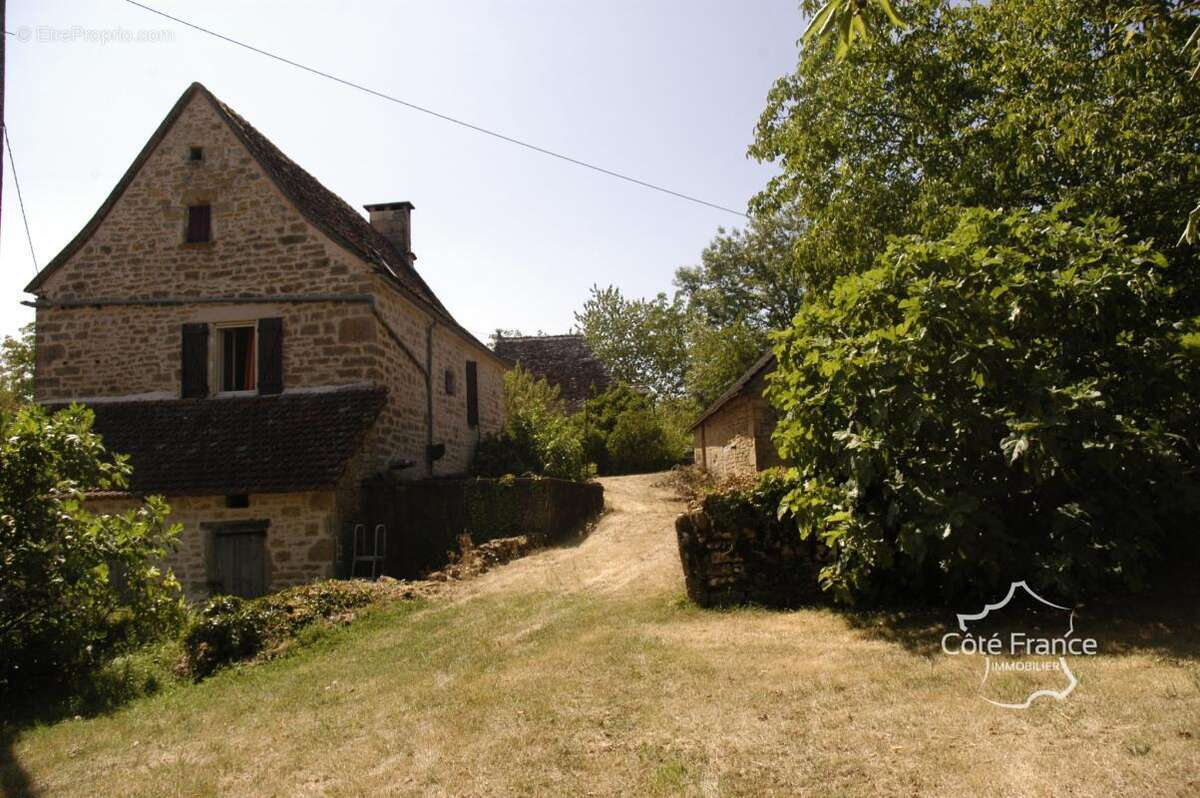 Authentique maison en pierre avec dépendances, puits, citern - photo 15