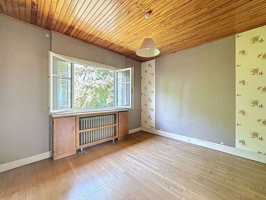 Maison à BONNEUIL-SUR-MARNE