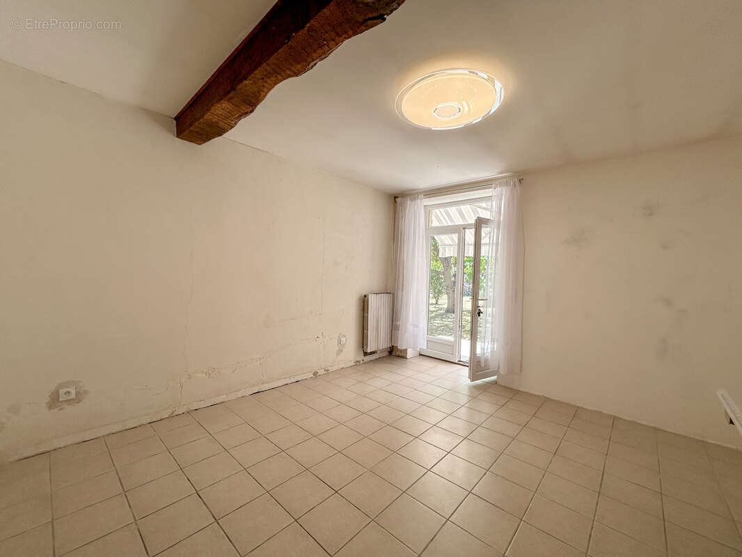 Immeuble à vendre Bézenet - photo 11