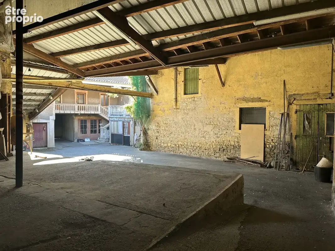 Maison 7 pièces 159 m² à vendre à Beaujeu (69430) - photo 3
