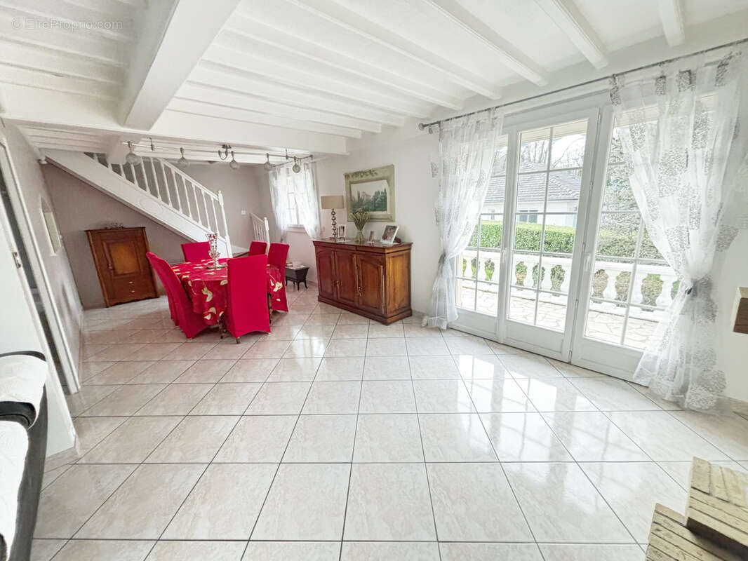 Maison à SAINT-BONNET-DE-MURE