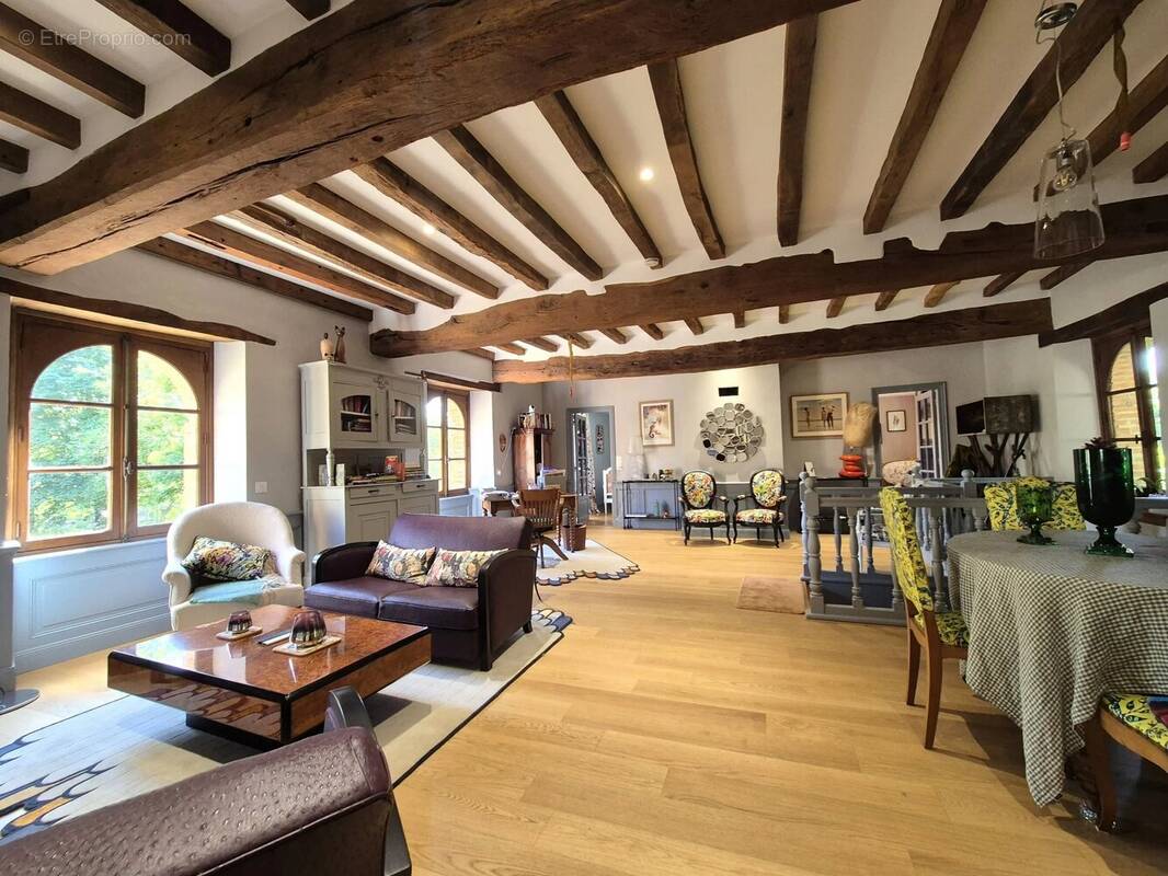 Maison à NUILLE-SUR-VICOIN