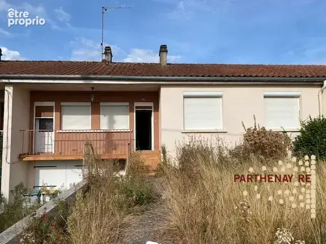 Maison à PARTHENAY
