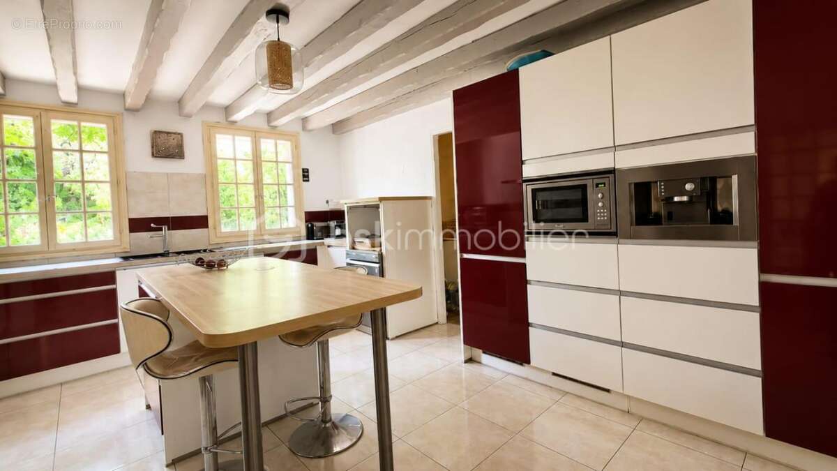 Propriété de caractère avec piscine - photo 9