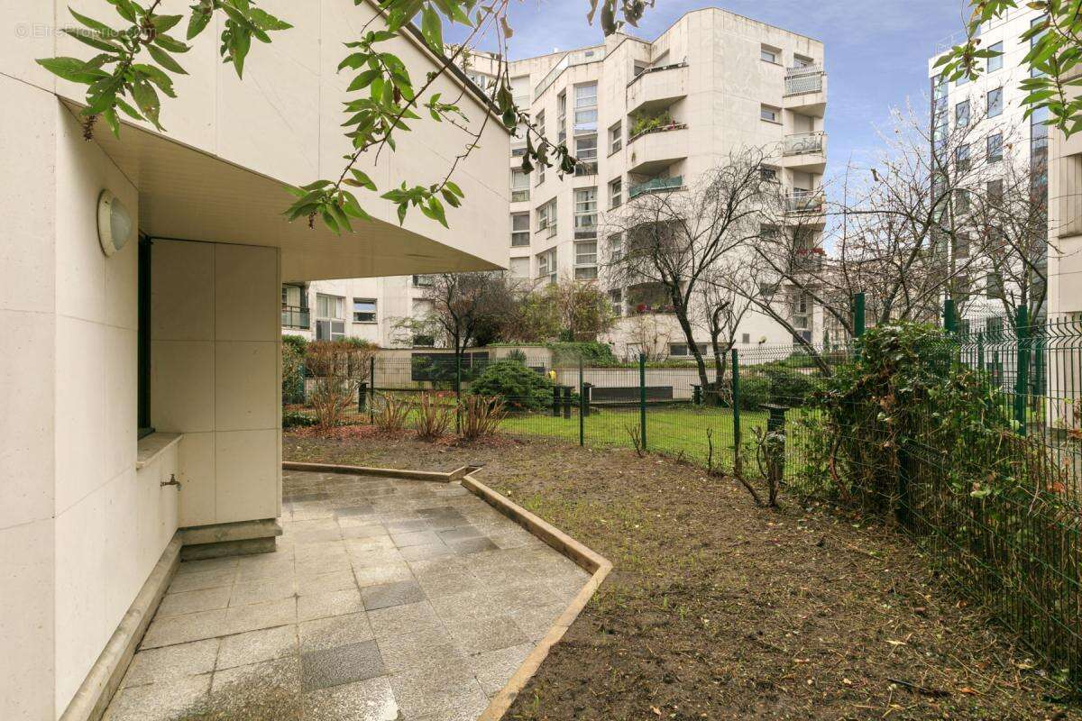 Appartement à LEVALLOIS-PERRET