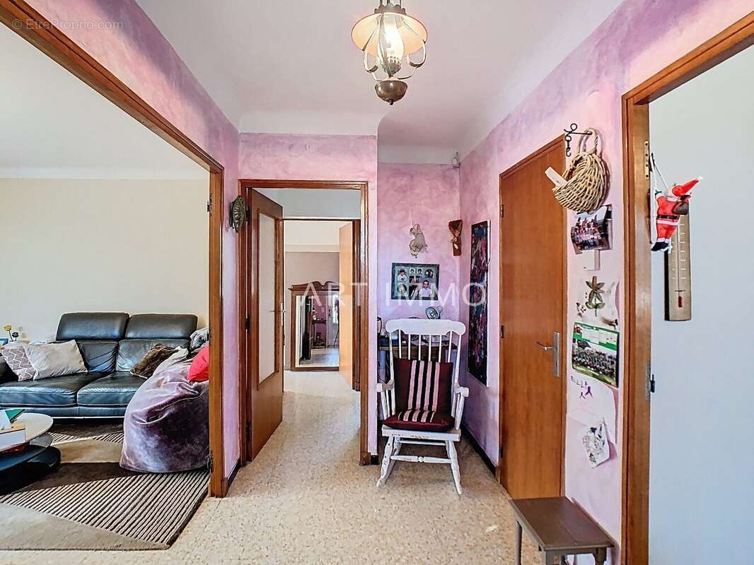 Maison à SAINT-SATURNIN-LES-APT