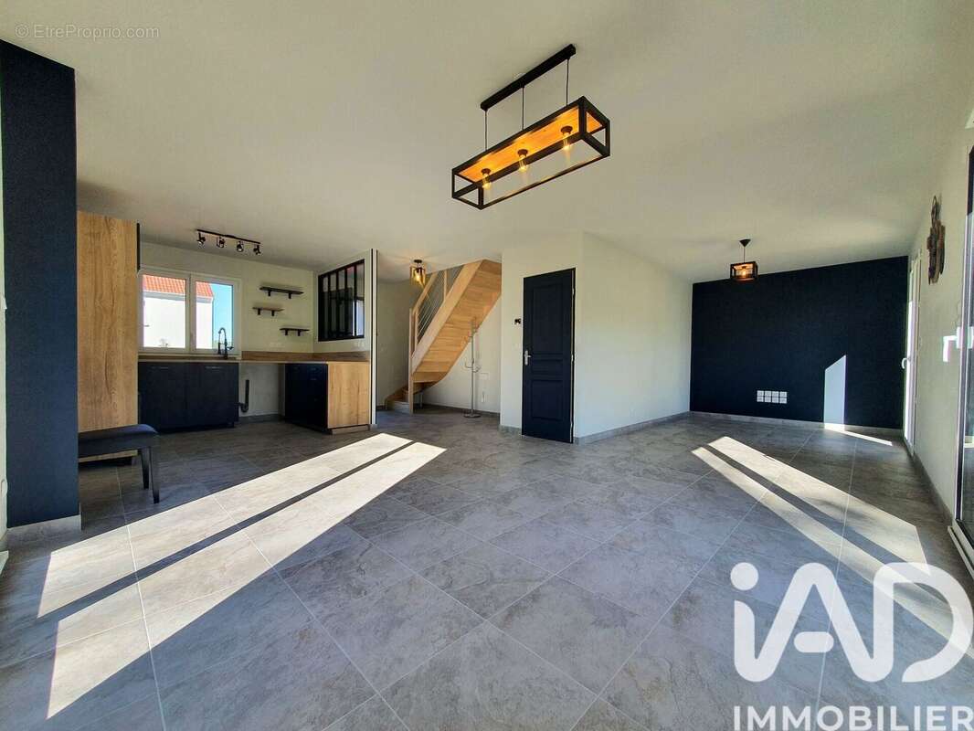Maison 100 m² à Saacy-Sur-Marne  - photo 3