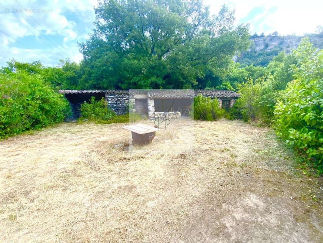 Maison 195 m² à Alba-La-Romaine  - photo 2