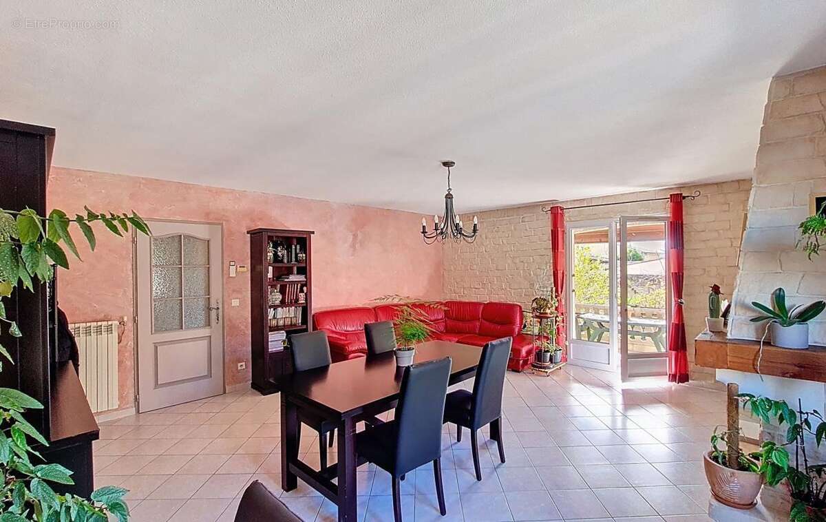 Maison à MARGUERITTES