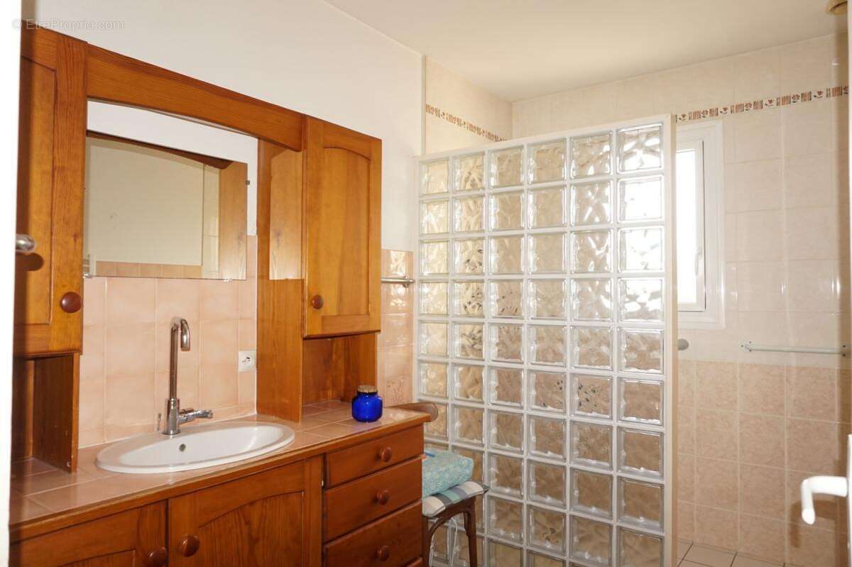 Maison à SAINT-MALO-DU-BOIS