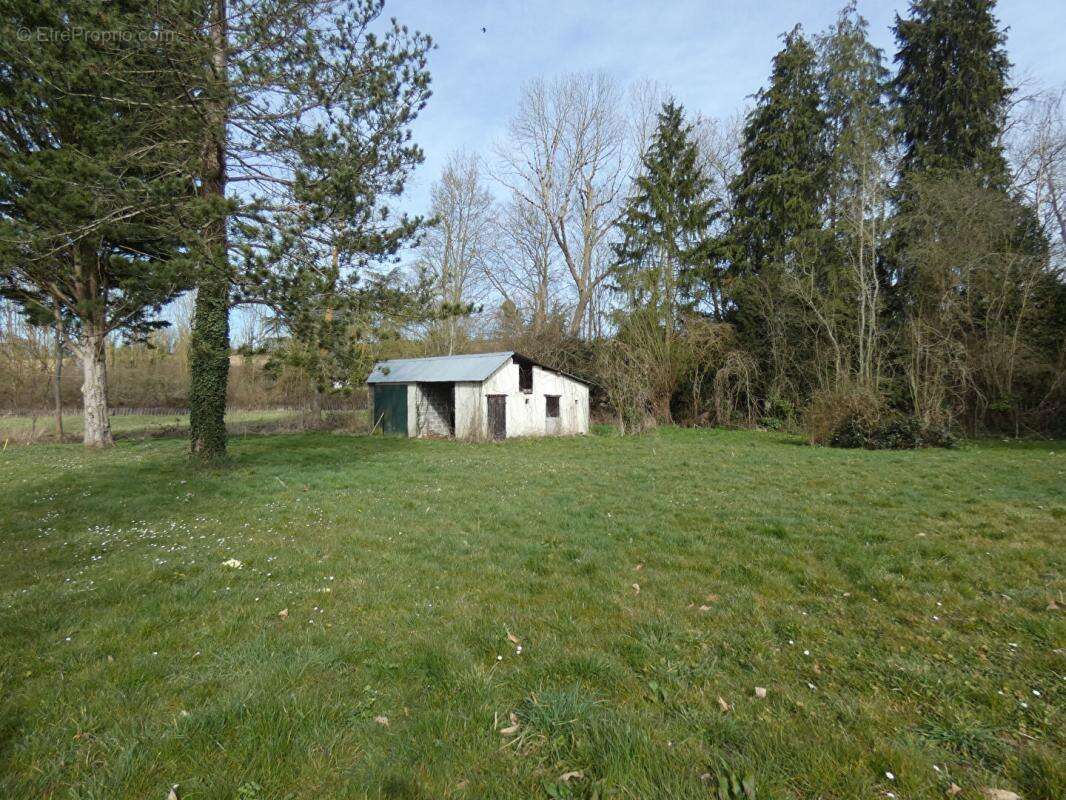 Terrain  bord de rivière 921 m² viabilisé - photo 2