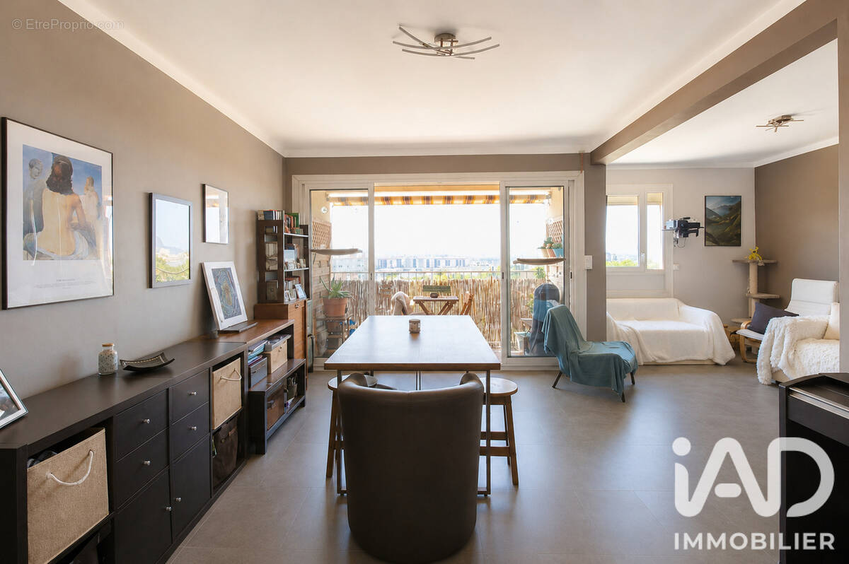 Photo 1 - Appartement à MARSEILLE-11E