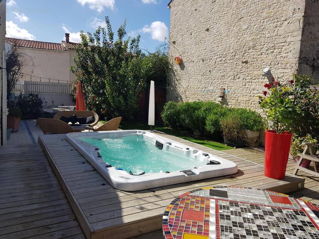 Photo 1 - Maison à SAINT-MEDARD-D'AUNIS