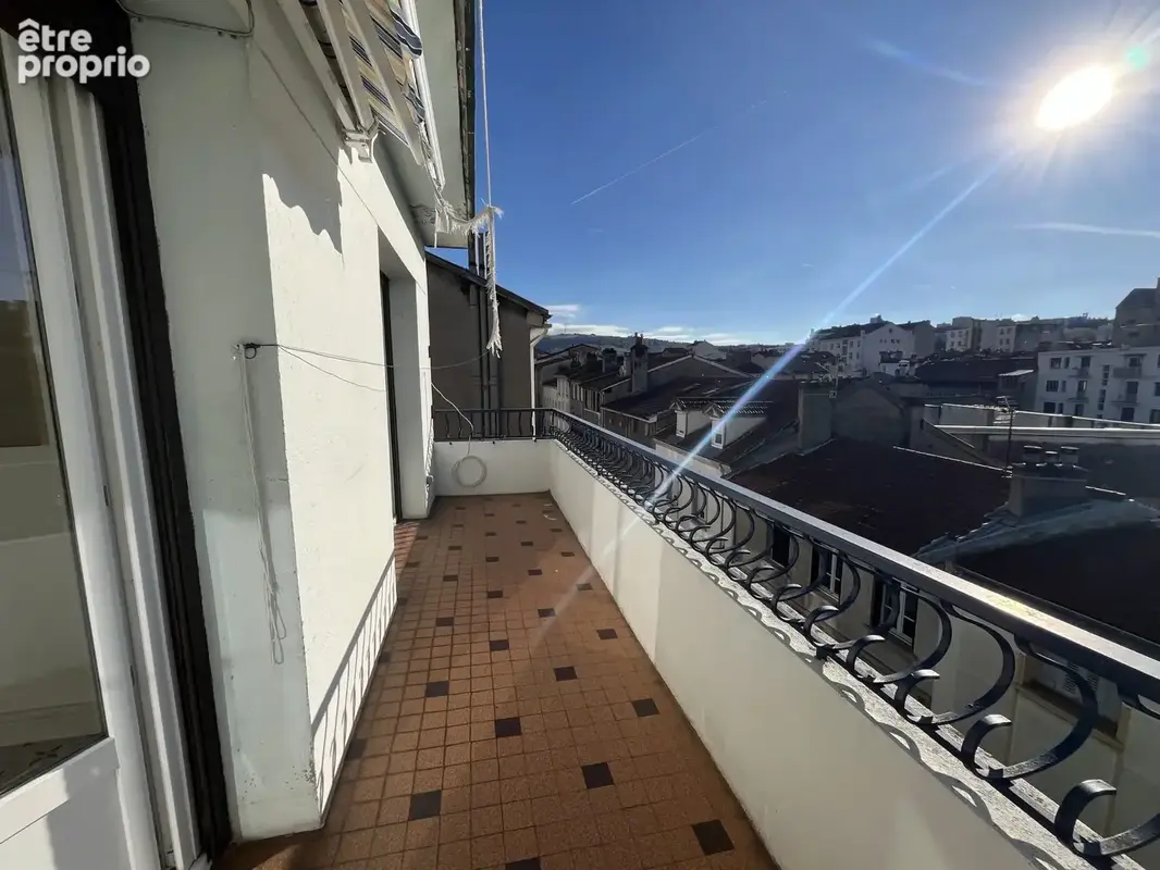Appartement 511 m² à Saint-Etienne  - photo 4