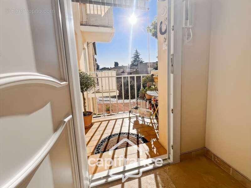 Appartement à HYERES