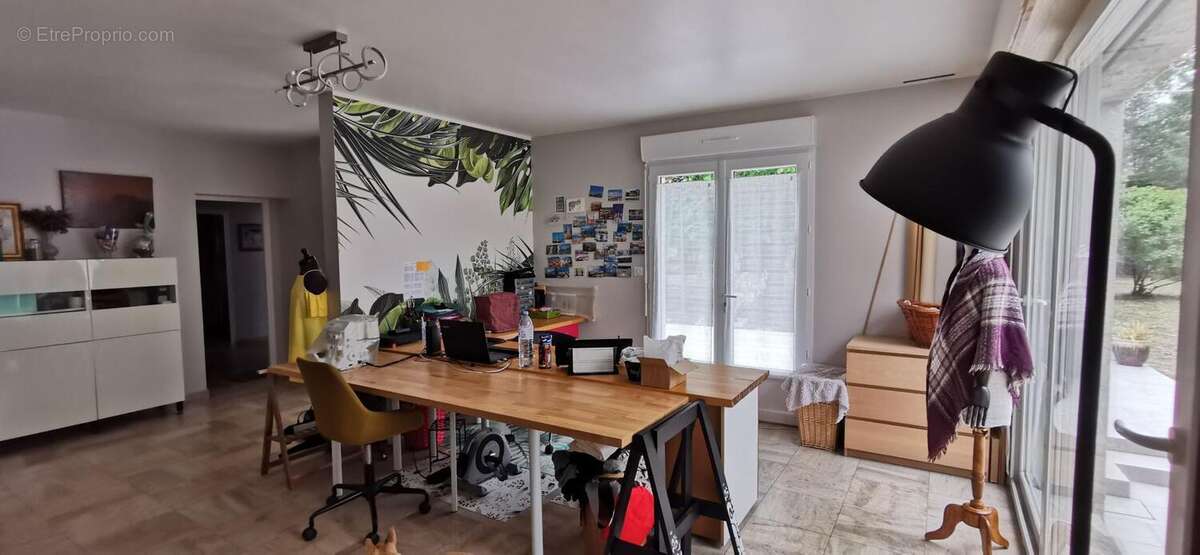 Vente de 2 maisons (1er 160 m² de type F4 + 2ème 46 m² de type F3) au milieu de son terrain de 16600 m² ! - photo 9