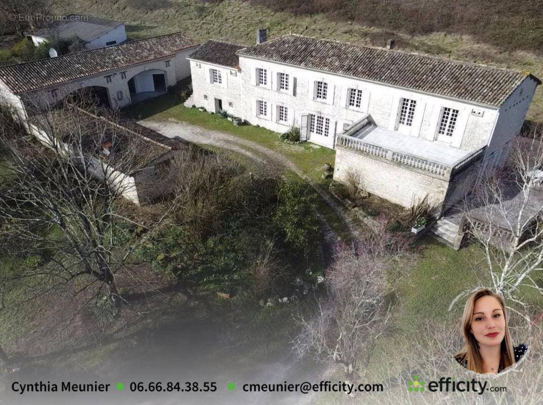 Maison à LADIVILLE