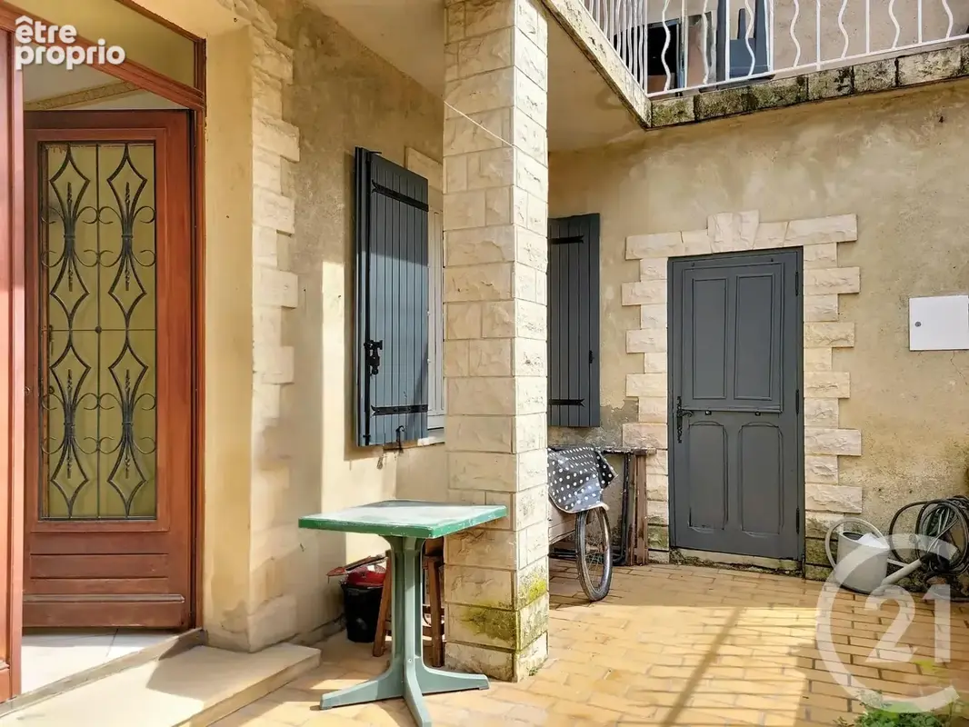 Maison 11 pièces 210 m² à vendre à Roquemaure (30150) - photo 5