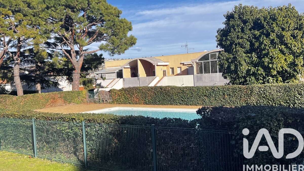 Photo 2 - Appartement à SAINT-LAURENT-DU-VAR