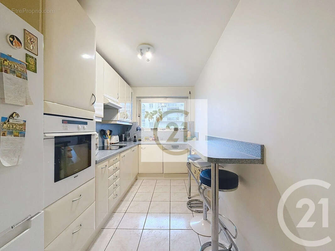 Appartement à PARIS-12E