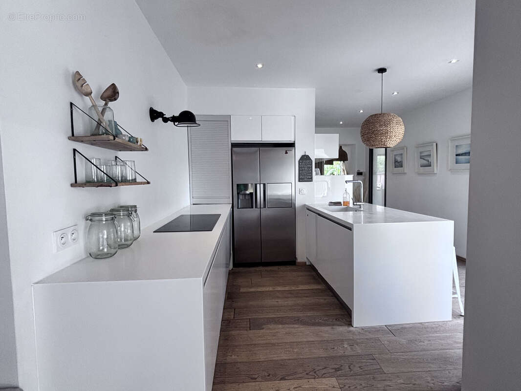 Maison à SAINT-CYR-SUR-MER