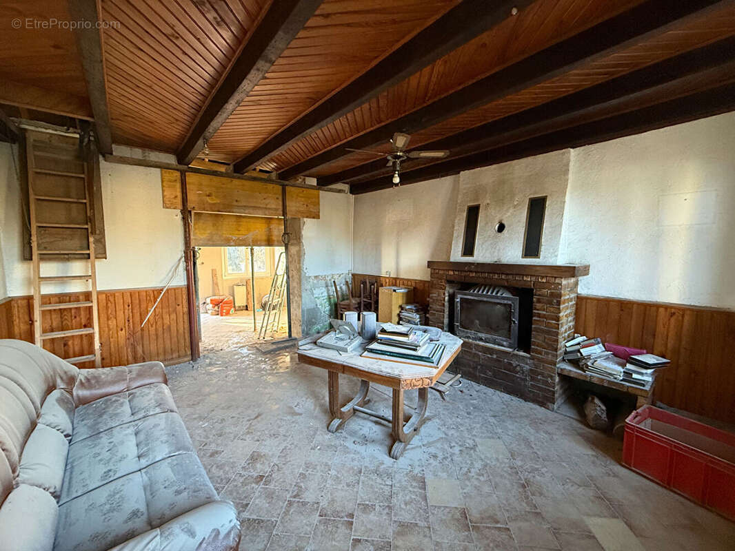 Maison à COMMENTRY
