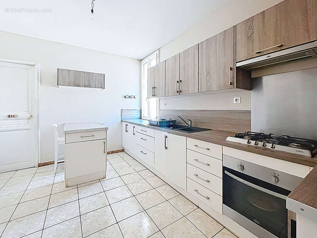 Appartement à PORT-DE-BOUC