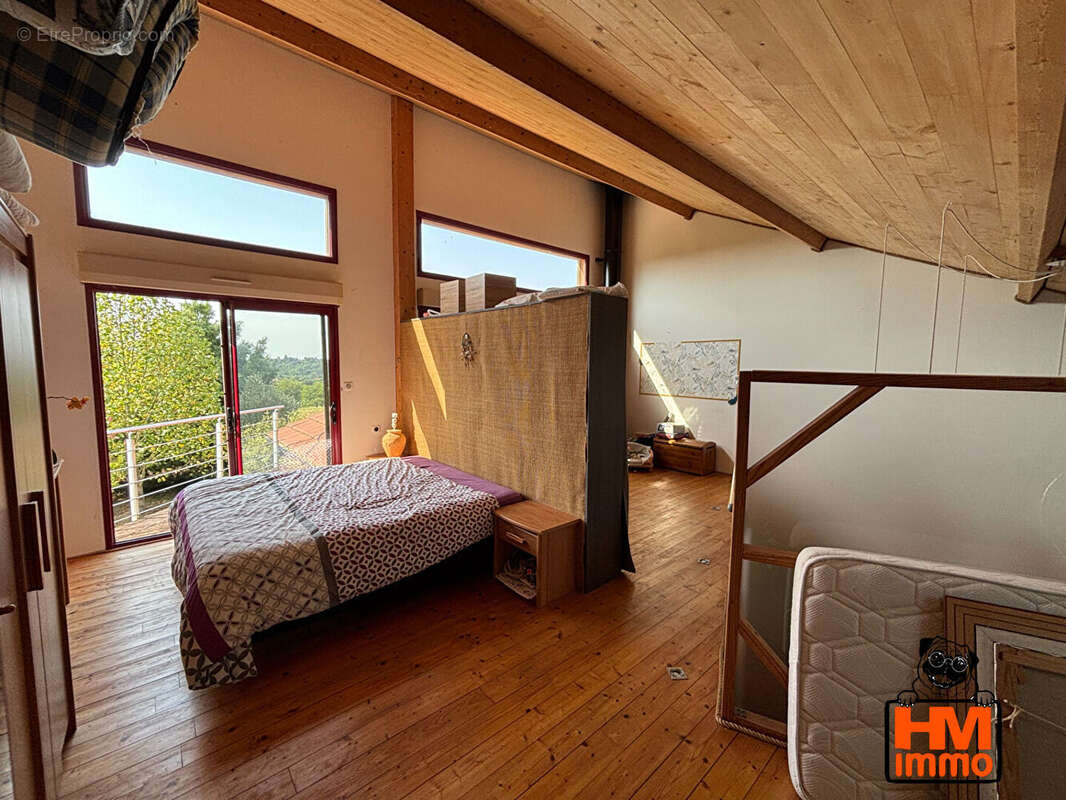 Maison à SAINT-YRIEIX-LA-PERCHE