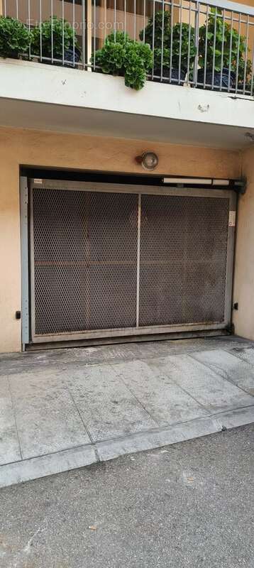 Parking à ANTIBES