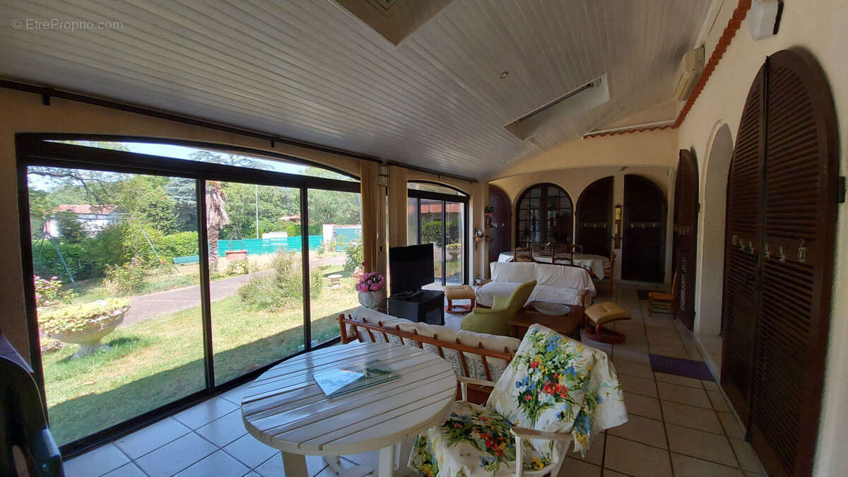 PIBRAC DOMAINE DU BERNET Grande Maison familiale sur 2250 m² de terrain - photo 4