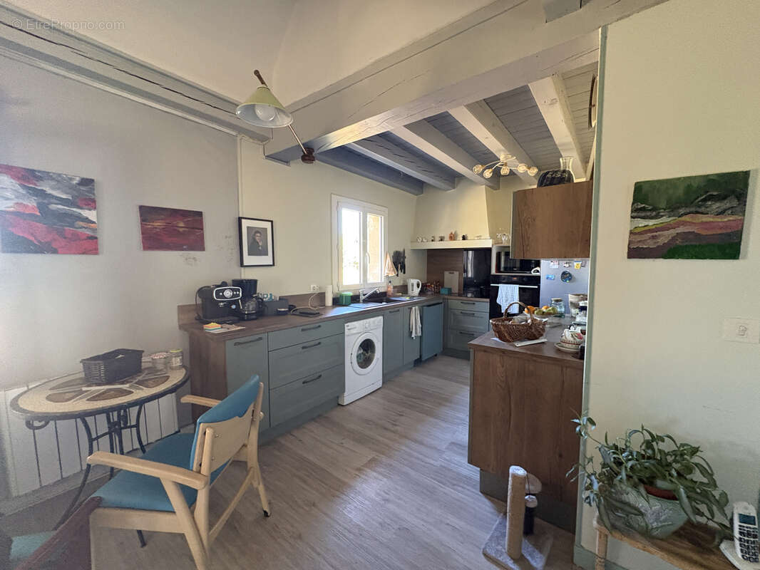 Maison individuelle avec parc arboré et vue sur la campagne   À moins de 10 minutes à pied du centre médiéval - photo 10