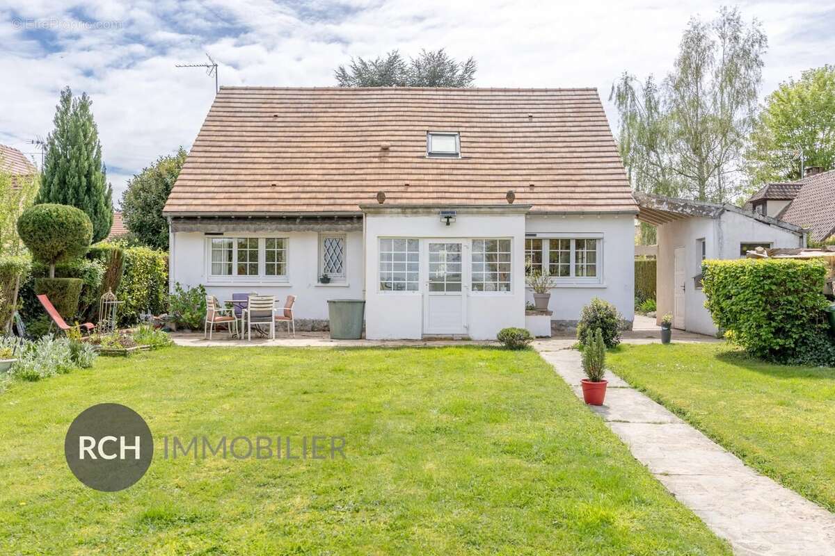 Maison à VILLIERS-SAINT-FREDERIC