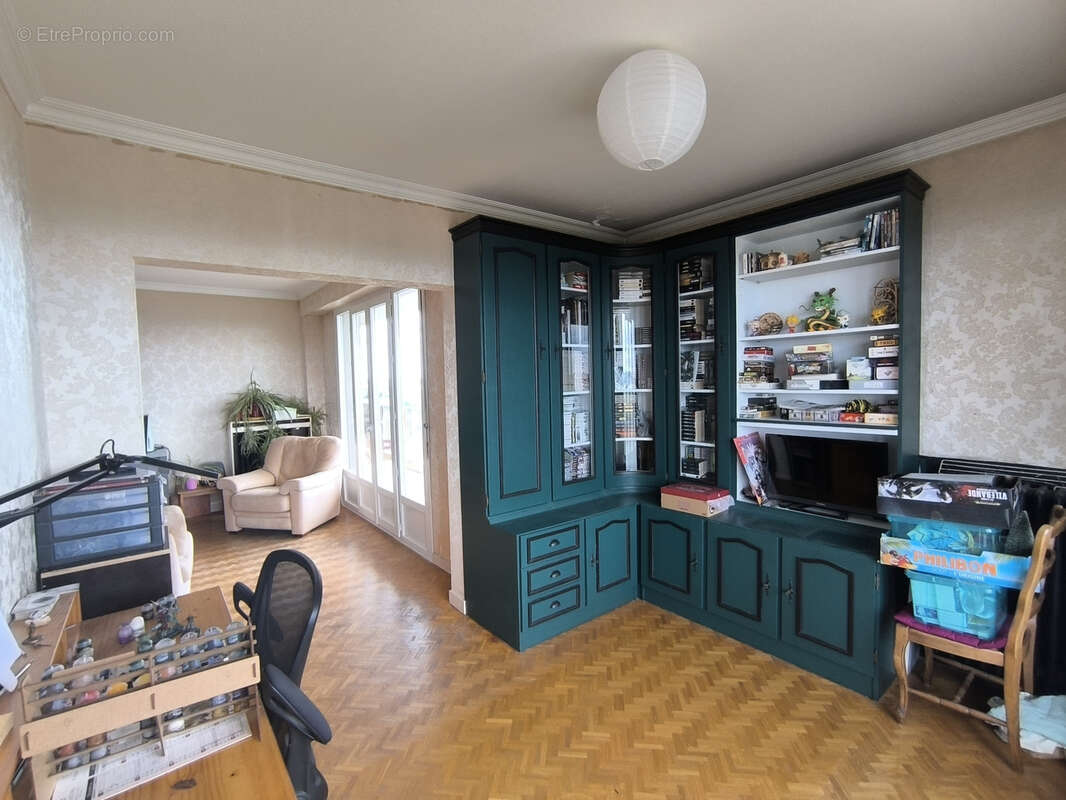 APPARTEMENT TYPE 5 avec Garage et Grenier - photo 4