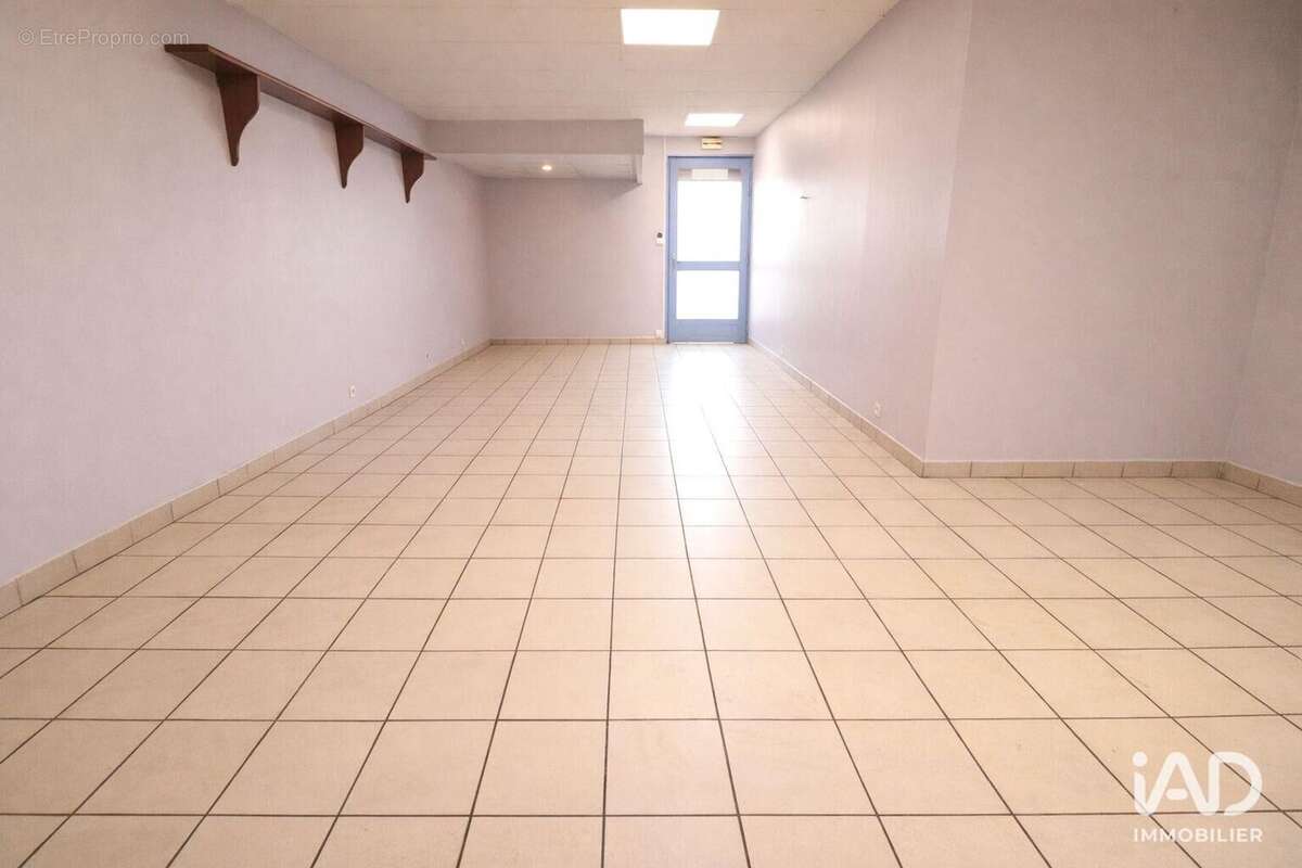 Photo 4 - Commerce à LE PIN