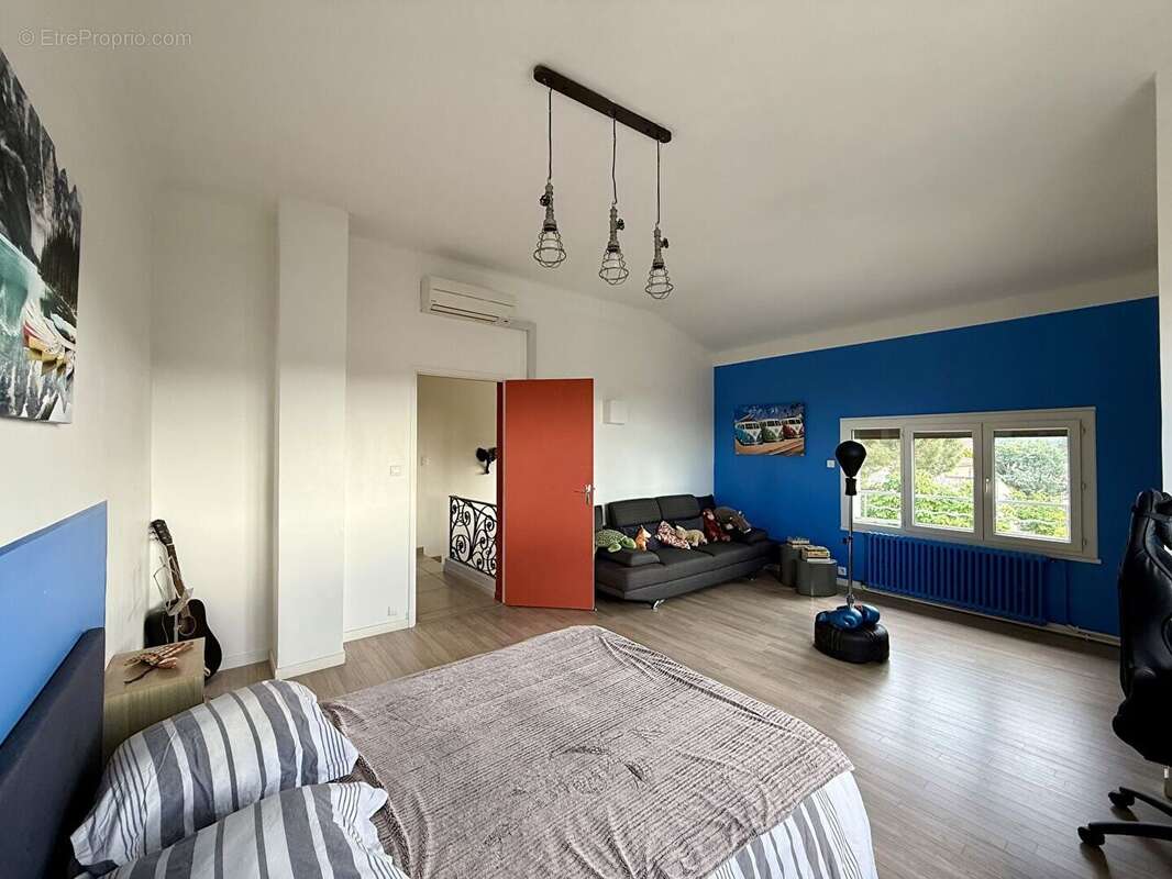 Maison de ville t6 avec garages et piscine - photo 14