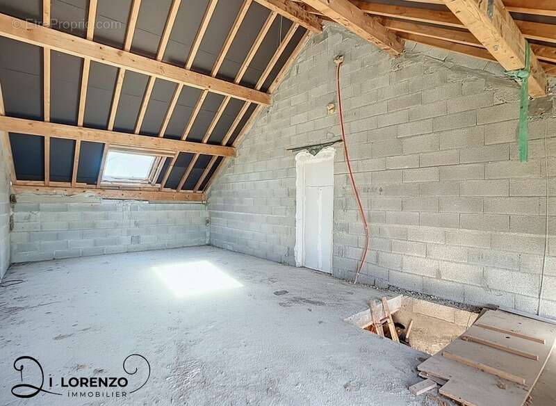 Maison à MEYRIEUX-TROUET