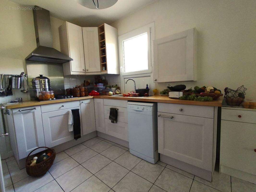 Maison 78 m² à Jonzac  - photo 9