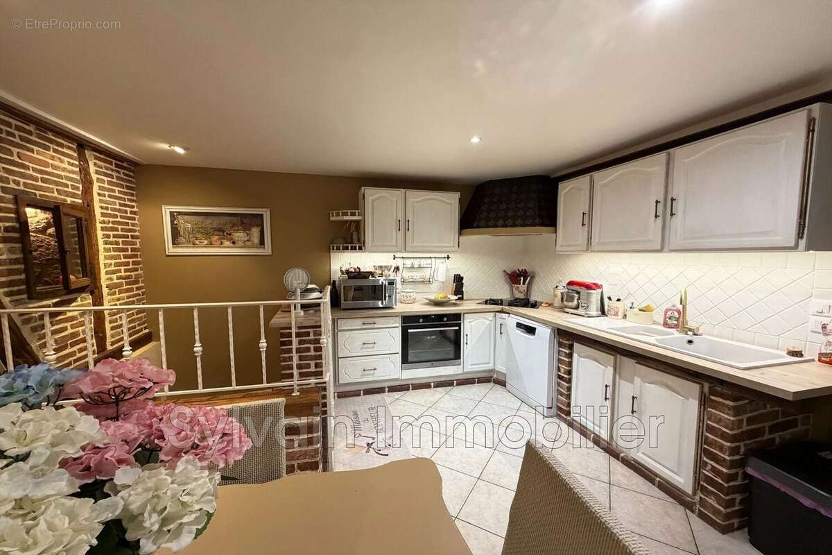 Maison à SAINT-OMER-EN-CHAUSSEE