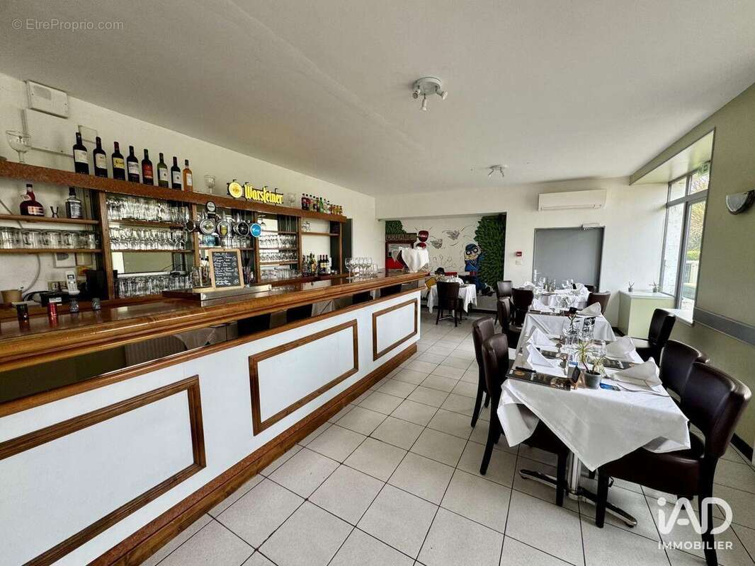 Commerce 250 m² à Saint-Paul-Lizonne  - photo 5