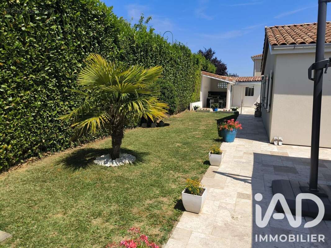 Photo 2 - Maison à JONS