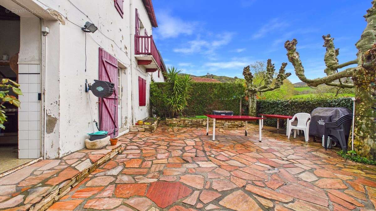 Maison à AINHOA
