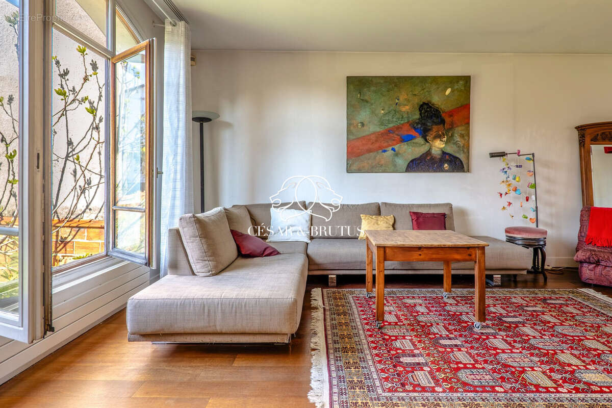 Appartement à ROSNY-SOUS-BOIS
