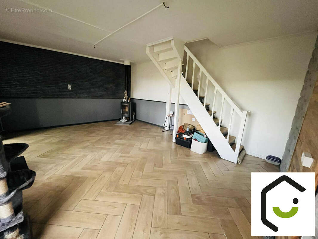 Maison 74 m² à Suzanne  - photo 2