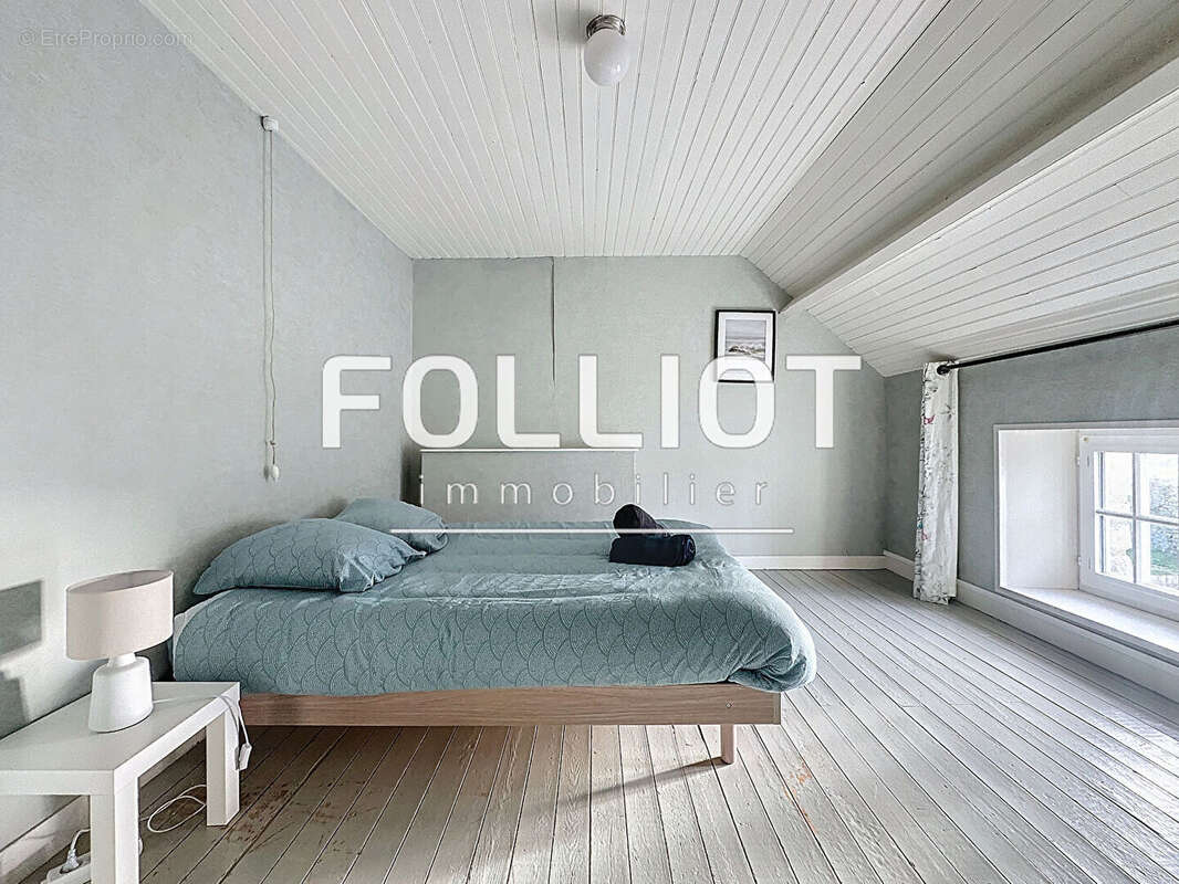 Maison à LES MOITIERS-D'ALLONNE