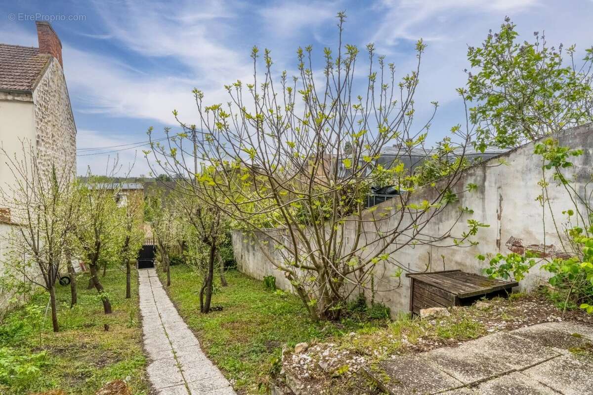 Maison à VAUX-SUR-SEINE