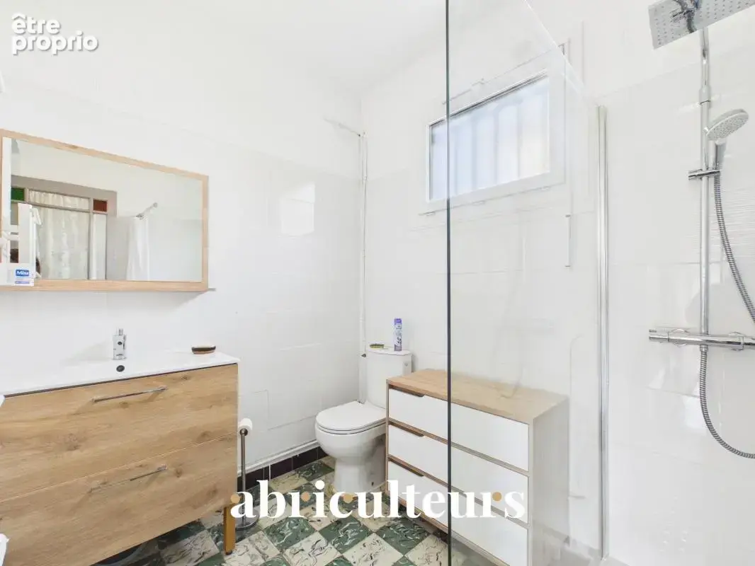 Charmante maison de plain-pied - Jardin de 522 m² - en vente à Cannes La Bocca (06150) - photo 13