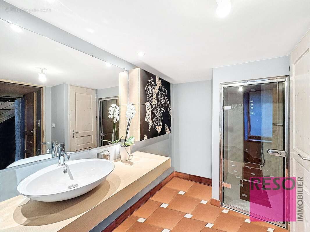 Maison à COLLONGES-SOUS-SALEVE